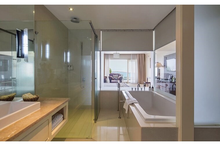 Phòng Deluxe Double Sea View